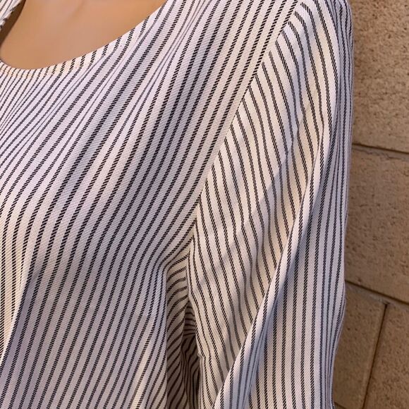 Express Tie Front Striped Top NEW - Picture 5 of 12